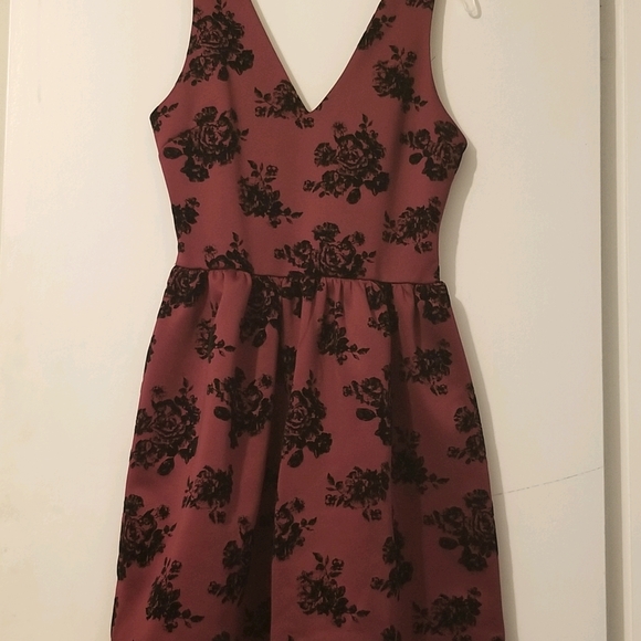 Design Lab Lord & Taylor Dresses & Skirts - SZ L DESIGN LAB DRESS